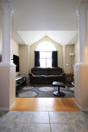 Property listing for 86 Hepburn Cres., Hamilton, ON