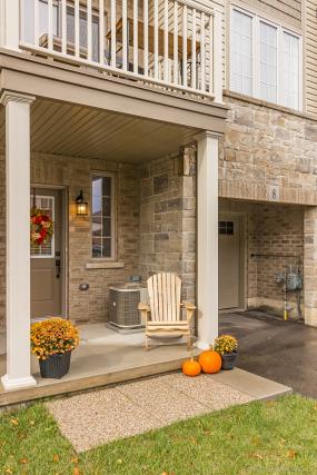 Property listing for #8-11 Stockbridge Gardens, Stoney Creek, ON