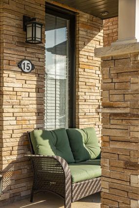 Property listing for 15 Pagebrook Cres., Stoney Creek, Ontario