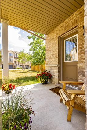 Property listing for #12-11 Stockbridge Gardens, Stoney Creek, ON