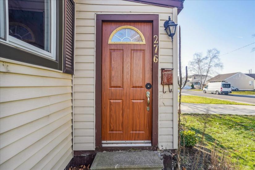 Property listing for 276 Ivon Ave., Hamilton, ON
