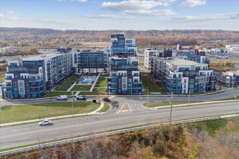 Property listing for #149-16 Concord Place, Grimsby, ON