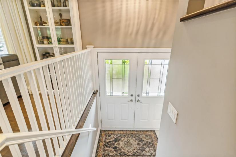 Property listing for 9 Holbrook Rd., Hamilton, ON