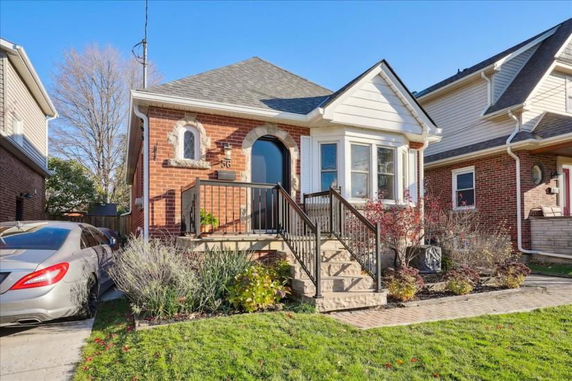 Property listing for 56 Uplands Ave., Hamilton, ON