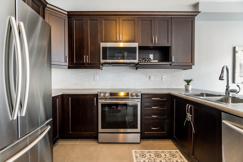 Property listing for 124 Springview Dr., Waterdown, Ontario