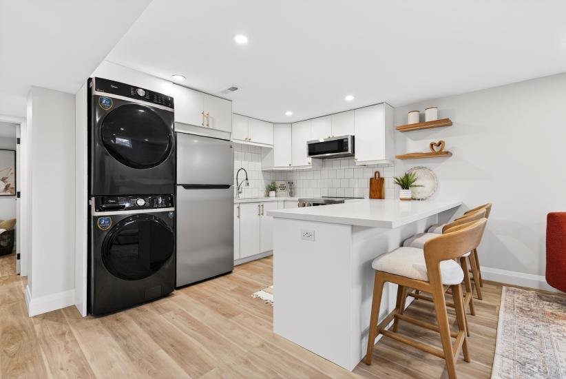 Property listing for 330 East 15th St, Hamilton, ON