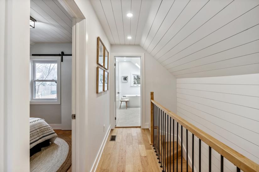 Property listing for 24 Norway Ave, Hamilton, ON