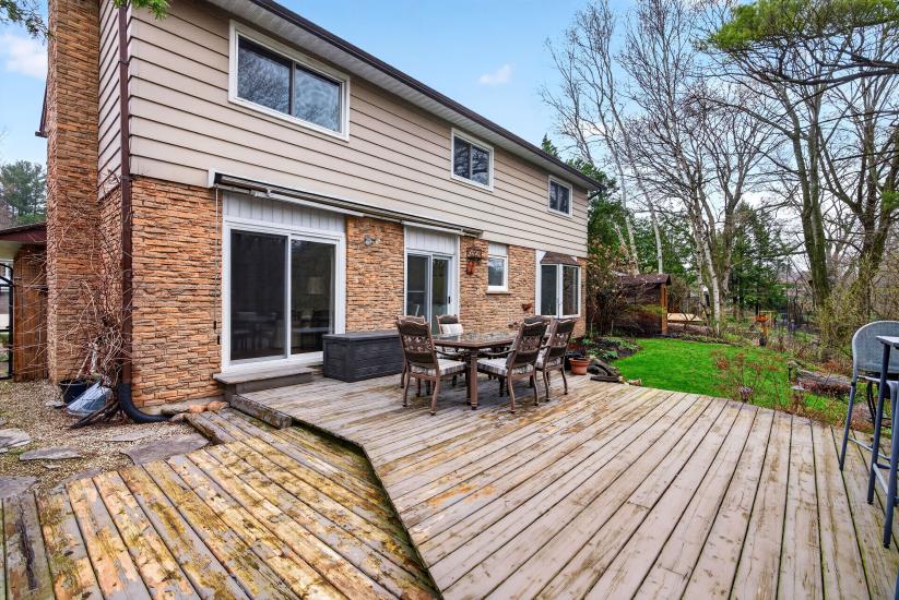 Property listing for 103 Turnbull Rd., Dundas, ON