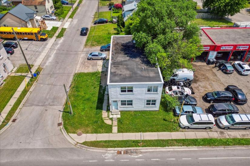 Property listing for 63 Pelham Rd., St. Catharines, ON