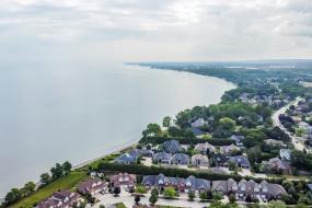 Property listing for 22 Red Haven Dr., Grimsby, ON