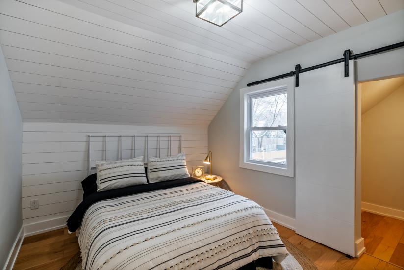 Property listing for 24 Norway Ave, Hamilton, ON