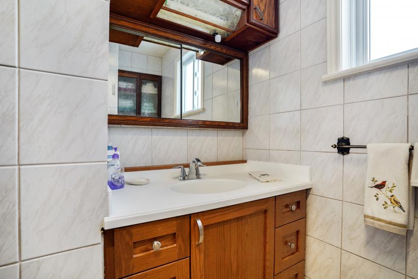 Property listing for 14 Durham Rd., Hamilton, ON