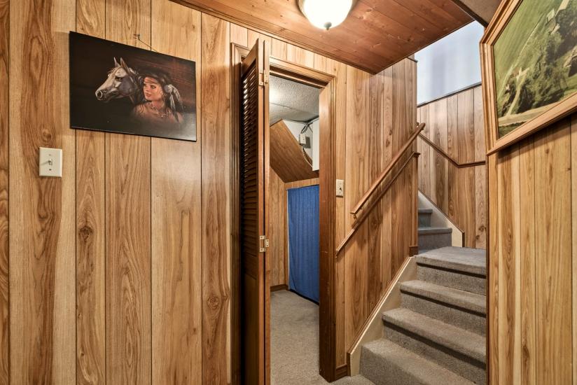 Property listing for 958 Highland Rd. E., Stoney Creek, ON