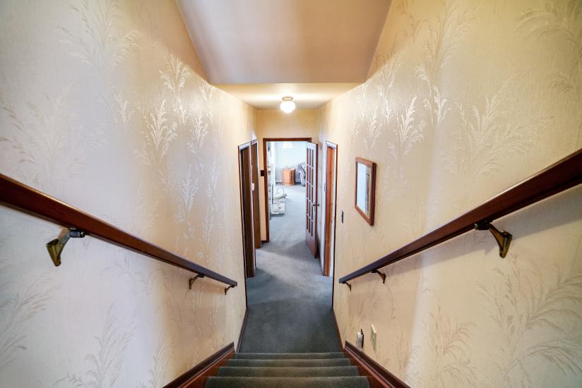 Property listing for 14 Durham Rd., Hamilton, ON