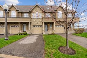 Property listing for #5-370 Stonehenge Dr., Ancaster, ON