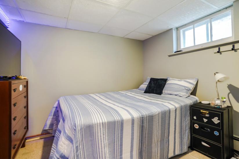 Property listing for 85 Hyde Park Ave, Hamilton, ON