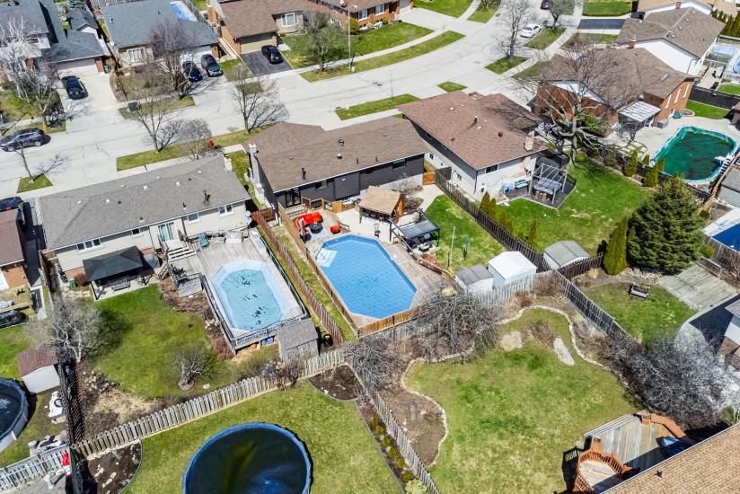 Property listing for 20 Ackland St., Hamilton, ON