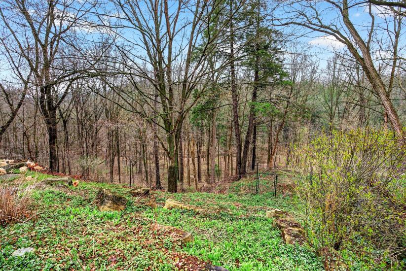 Property listing for 103 Turnbull Rd., Dundas, ON