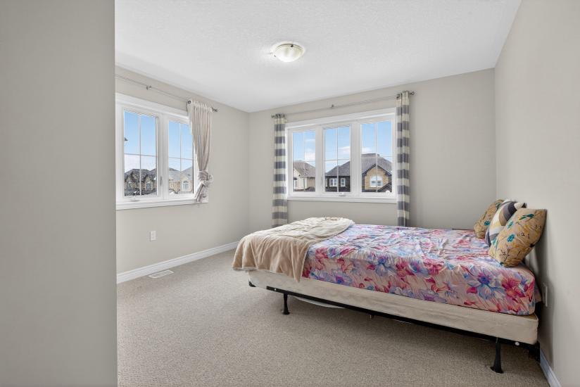 Property listing for 79 Dolomiti Crt., Stoney Creek, ON