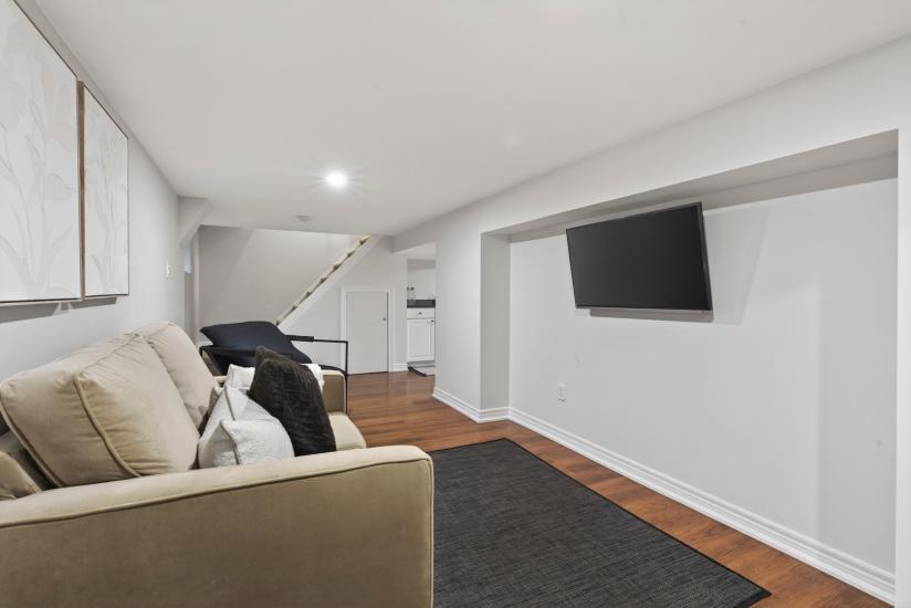 Property listing for 105 Highland Ave., St. Catharines, ON