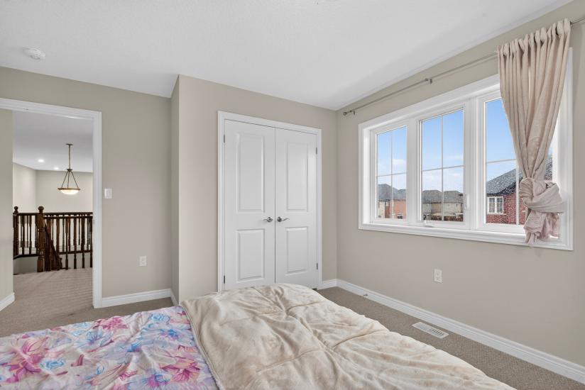 Property listing for 79 Dolomiti Crt., Stoney Creek, ON