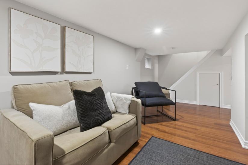 Property listing for 105 Highland Ave., St. Catharines, ON