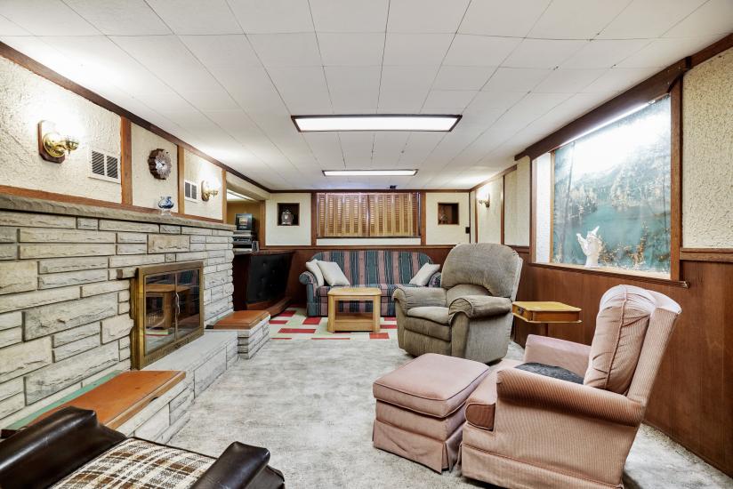 Property listing for 14 Durham Rd., Hamilton, ON