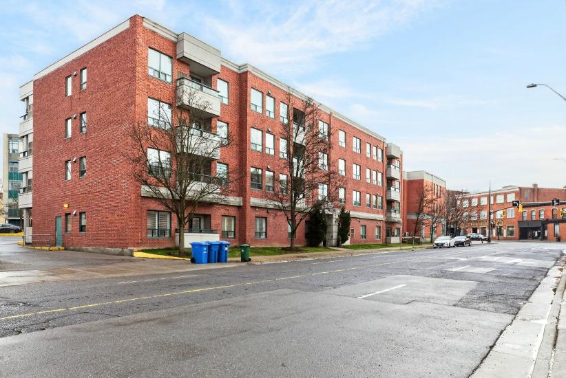 Property listing for #101-8 Main St., Dundas, ON