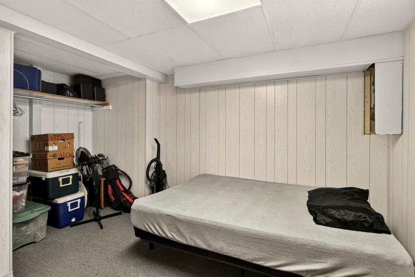 Property listing for 958 Highland Rd. E., Stoney Creek, ON