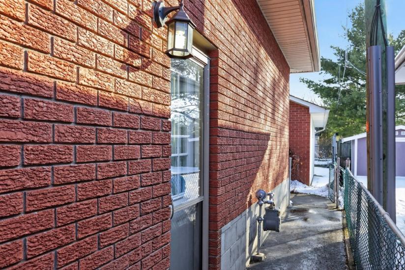 Property listing for 624 Seventh Ave., Hamilton, ON