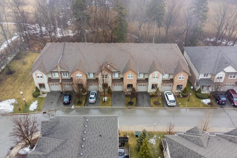 Property listing for 104 Myers Lane, Ancaster, ON
