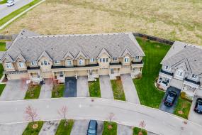 Property listing for #5-370 Stonehenge Dr., Ancaster, ON