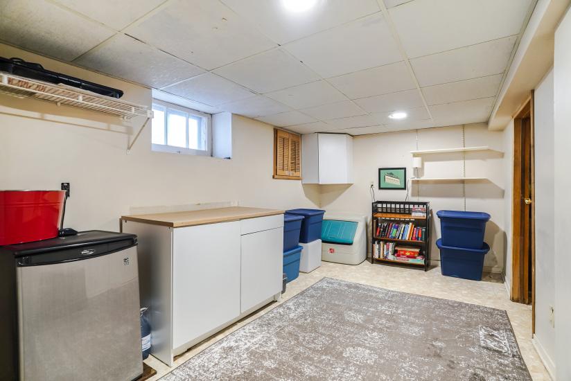 Property listing for 85 Hyde Park Ave, Hamilton, ON