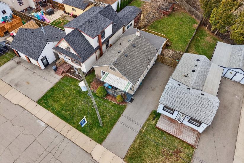 Property listing for 663 Tate Ave., Hamilton, ON