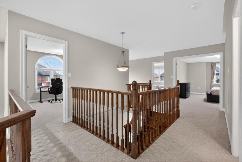 Property listing for 79 Dolomiti Crt., Stoney Creek, ON