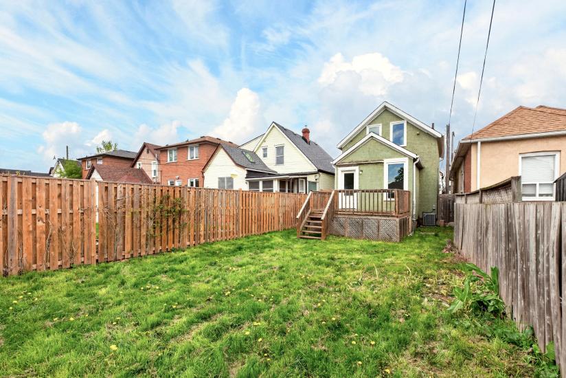 Property listing for 1236 Cannon St. E., Hamilton, ON