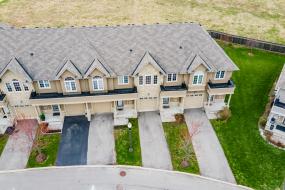 Property listing for #5-370 Stonehenge Dr., Ancaster, ON