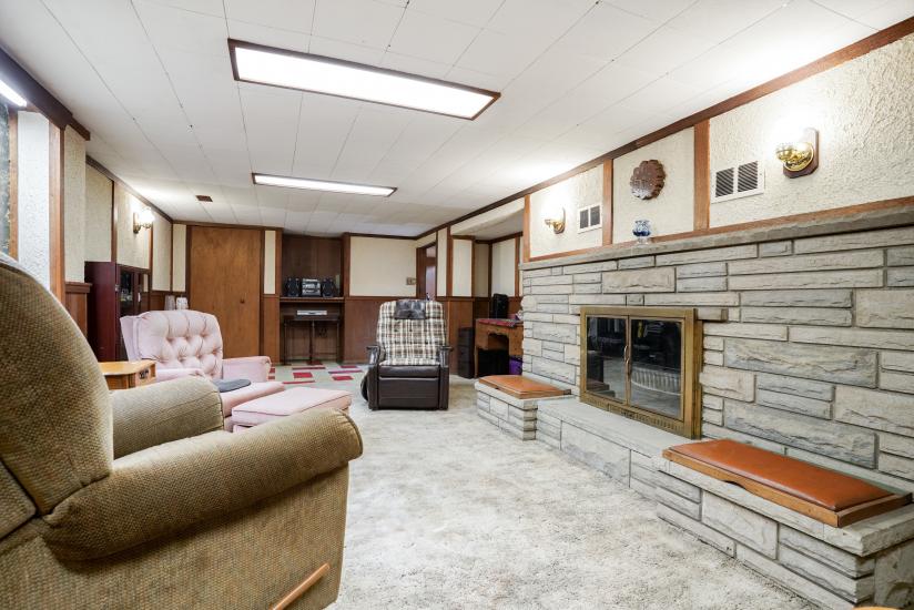 Property listing for 14 Durham Rd., Hamilton, ON