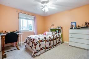 Property listing for 145 Lavender Dr., Ancaster, ON