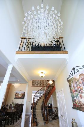 Property listing for 3 Pickard Ave., Ancaster, ON