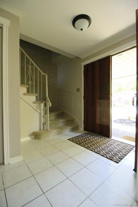 Property listing for 36 Terrace Dr., Dundas, ON