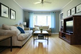Property listing for 100 Mercer St., Dundas, ON