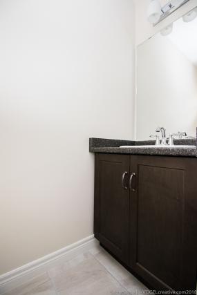 Property listing for 84 Dunrobin Lane, Grimsby, ON