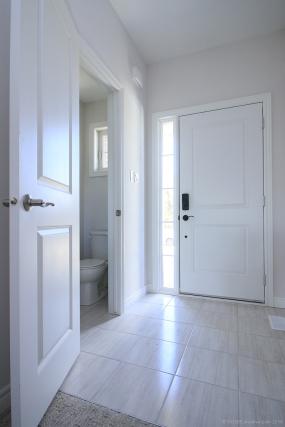 Property listing for 40 Dennis Dr., Smithville, ON