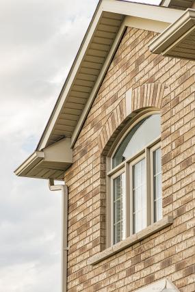 Property listing for 183 Tanglewood Dr., Binbrook, Ontario