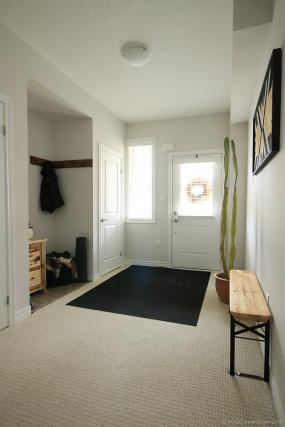 Property listing for #8-11 Stockbridge Gardens, Stoney Creek, ON