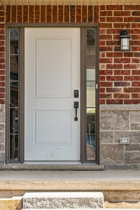 Property listing for 113 Dennis Dr., Smithville, ON