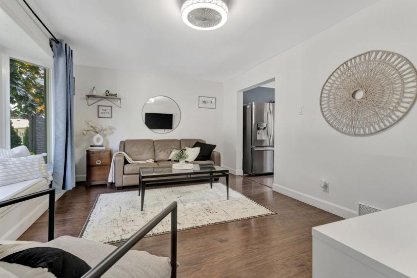 Property listing for 20 Bywood Cres., Stoney Creek, ON