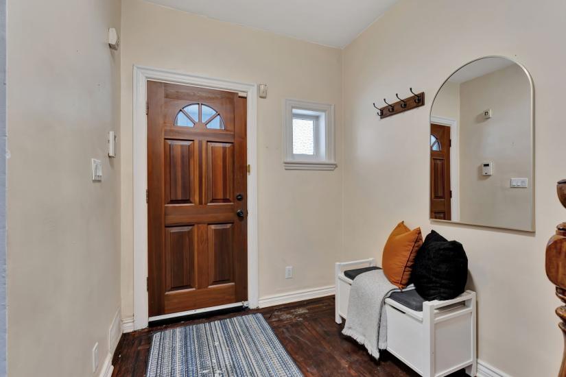 Property listing for 8 Senator Ave., Hamilton, ON