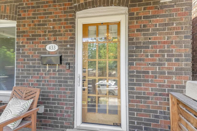 Property listing for 433 Hughson St. N., Hamilton, ON